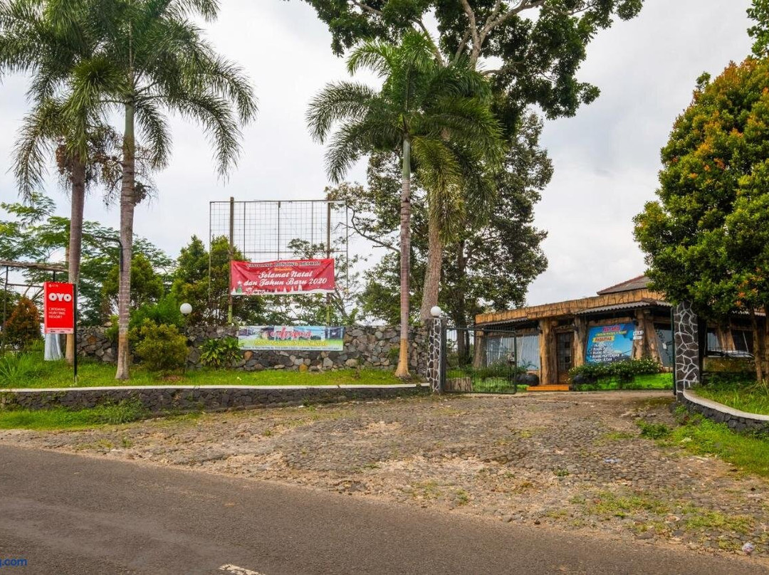 Oyo 2278 Cikidang Hunting Resort