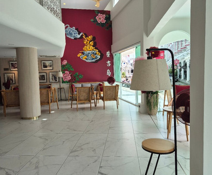 中城拉萨达酒店主图