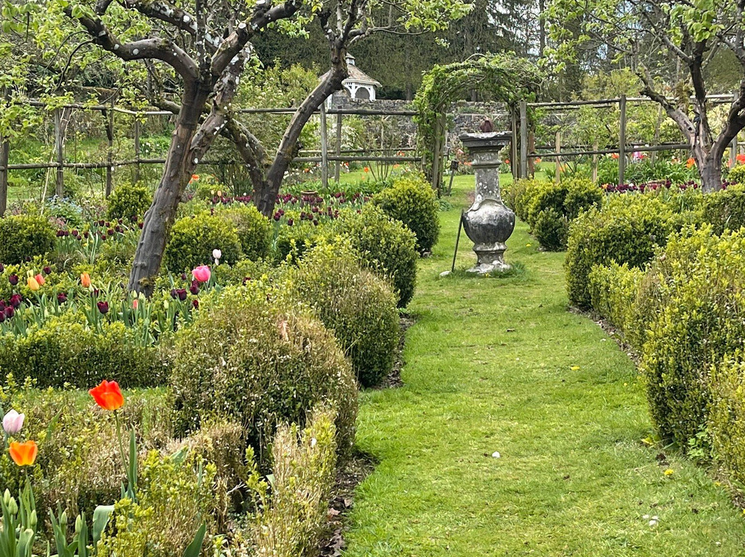 Cerney House Gardens景点图片
