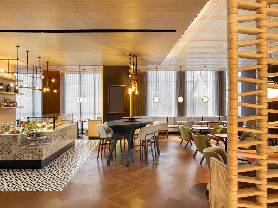 Midi Café & Patisserie