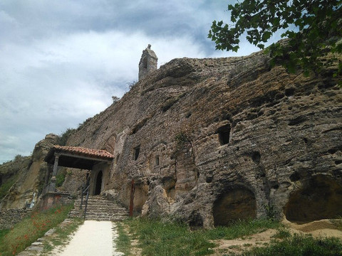 Iglesia de los Santos Justo y Pastor-Aguilar de Campoo必去景点