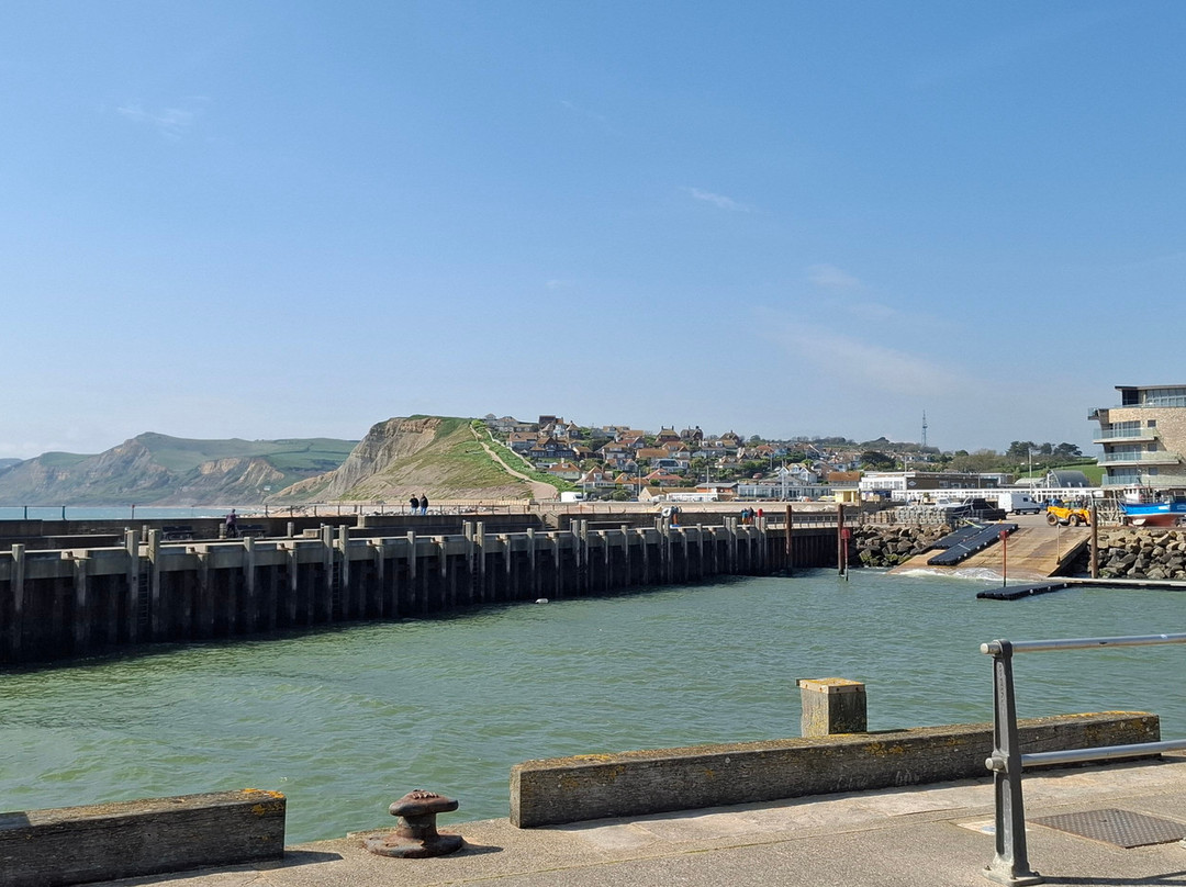 West Bay East Pier-West Bay必去景点