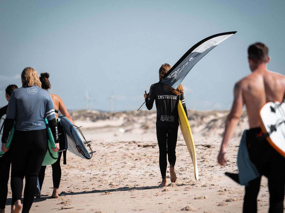 Escola de Surf de Peniche-佩尼切必去景点