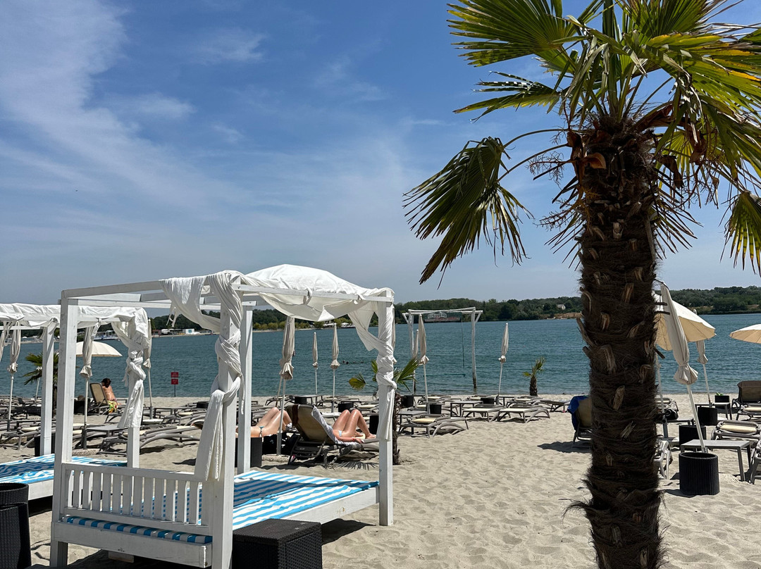 Lupa Beach-Budakalasz必去景点