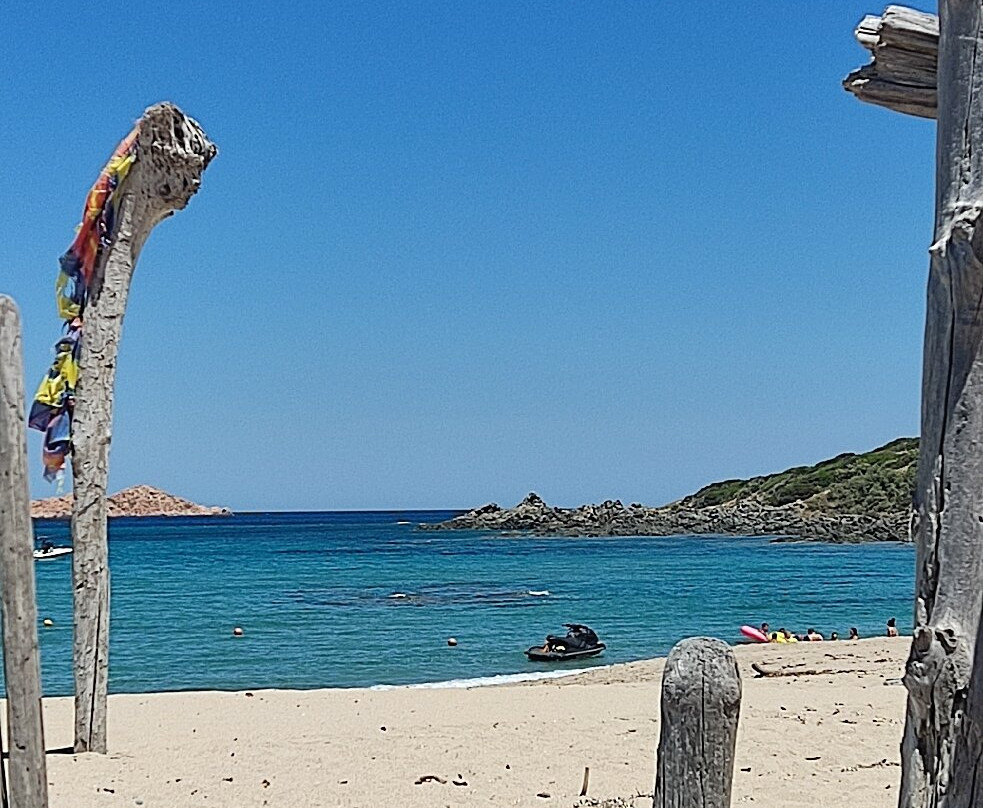 Spiaggia Li Feruli-Badesi必去景点