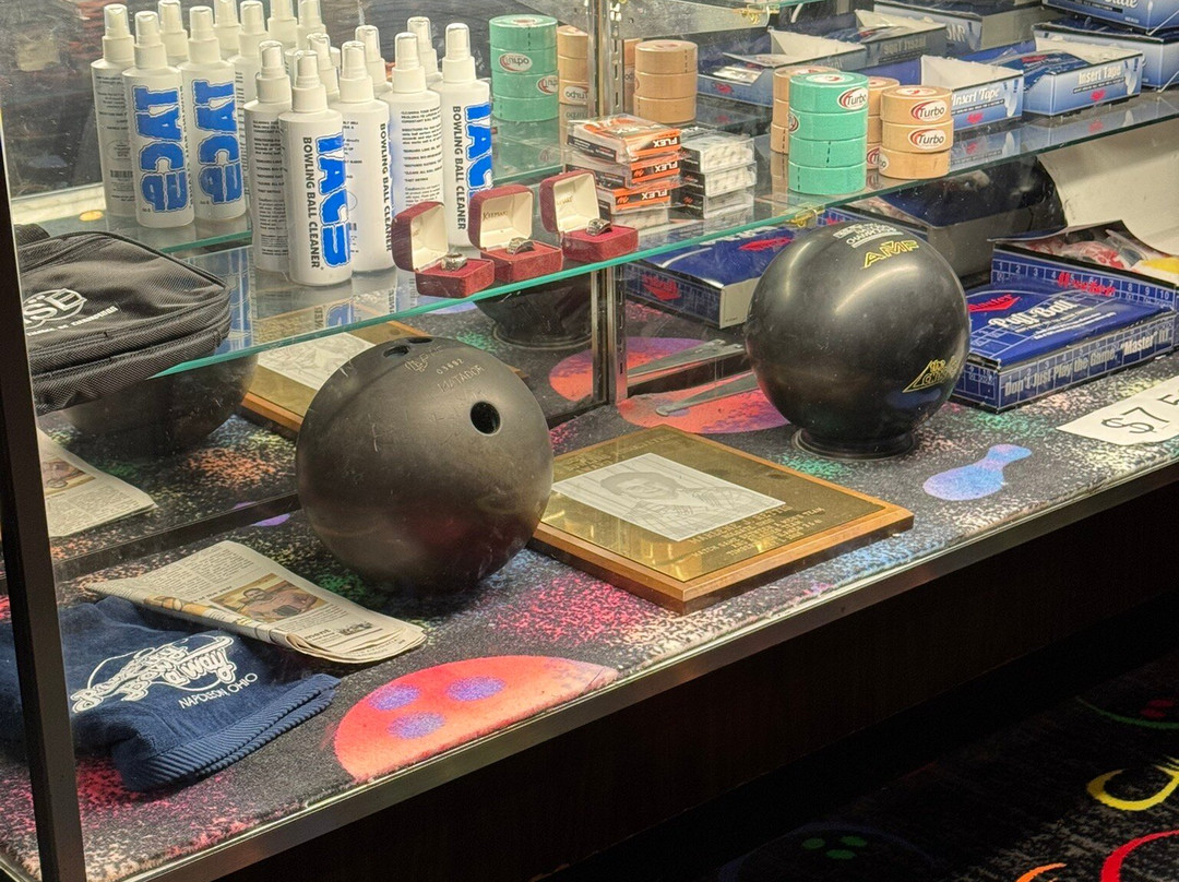 River City Bowl-a-way-Napoleon必去景点