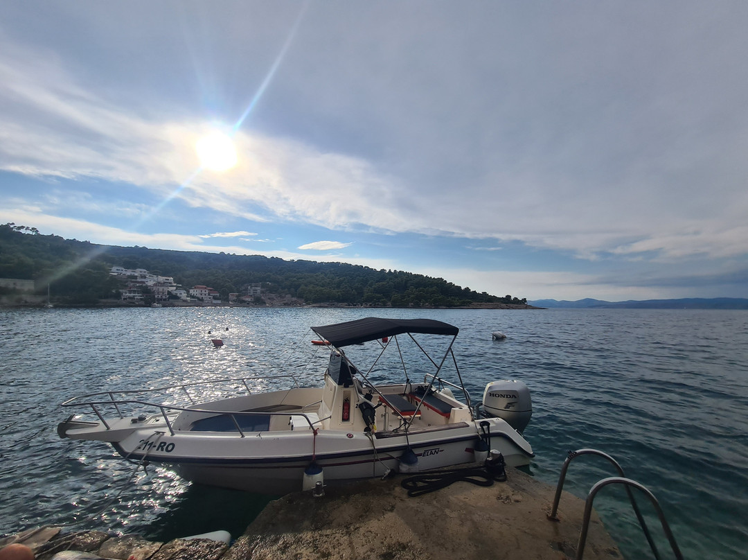 TN boat trips-Solta Island必去景点