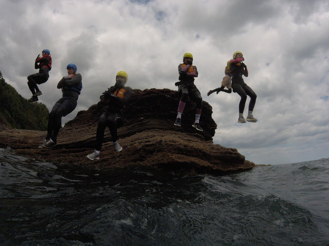 Rock Solid Coasteering-托基必去景点