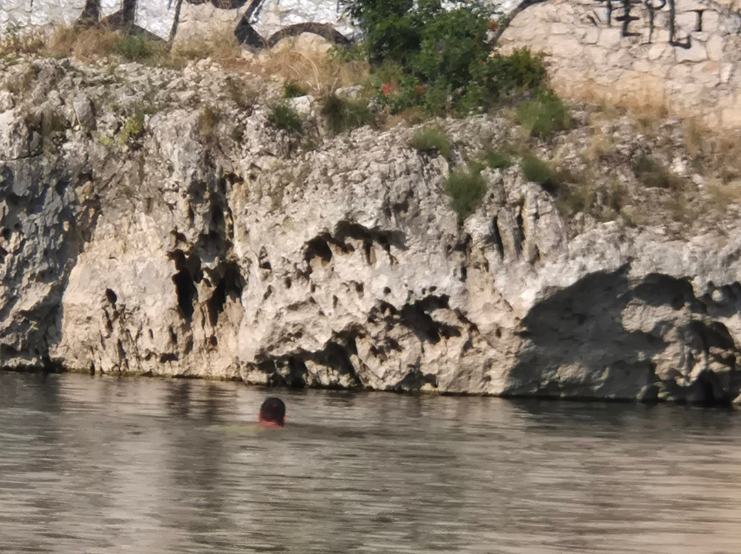 Moniteur Canoë Ardèche Familles Enfants-Labastide-de-Virac必去景点