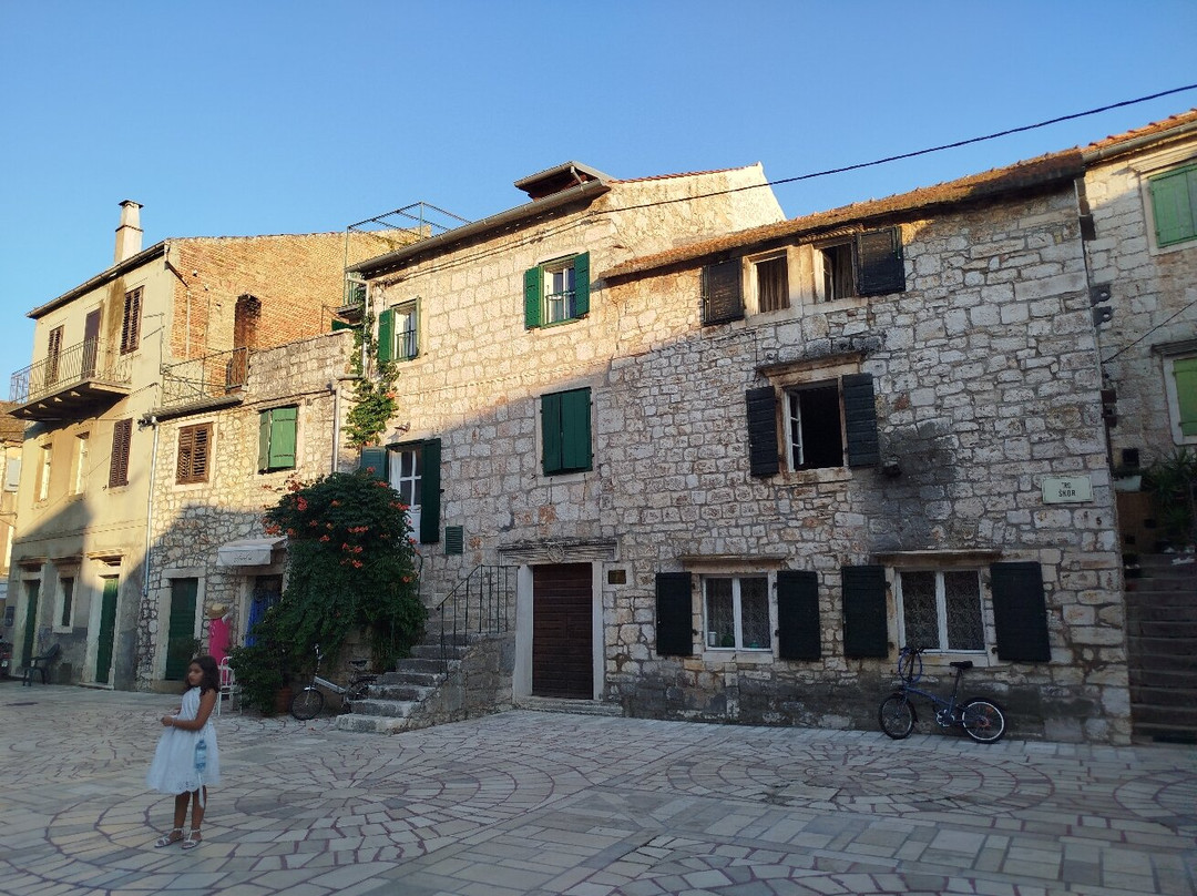 Starigrad - Central Dalmatia Croatia - Theme Trails-史塔瑞格雷德必去景点