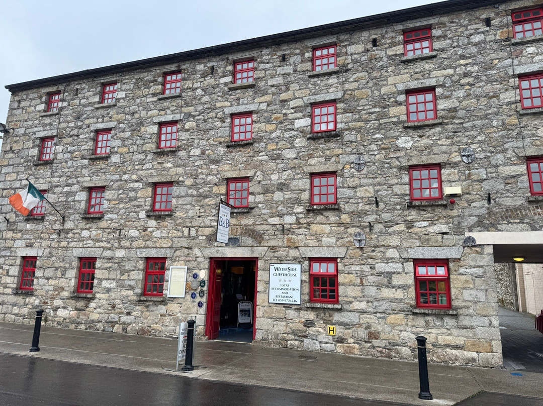 Waterside Guesthouse主图