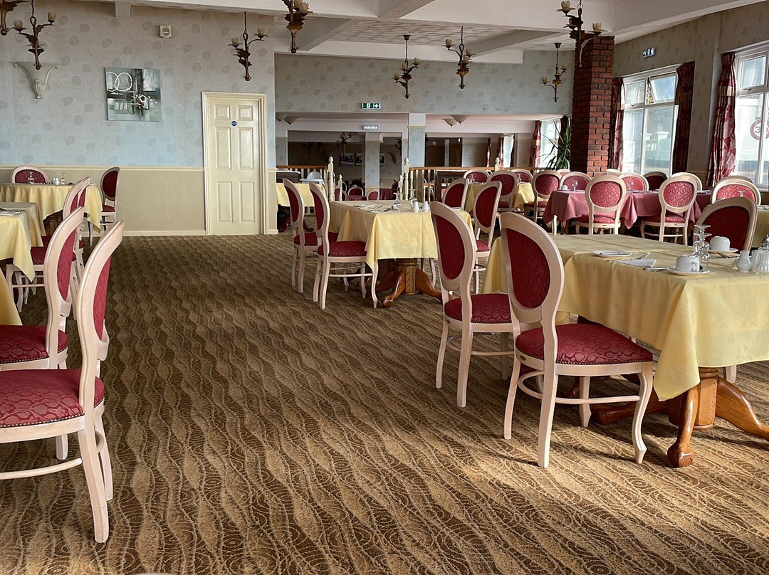 Sandringham Hotel主图