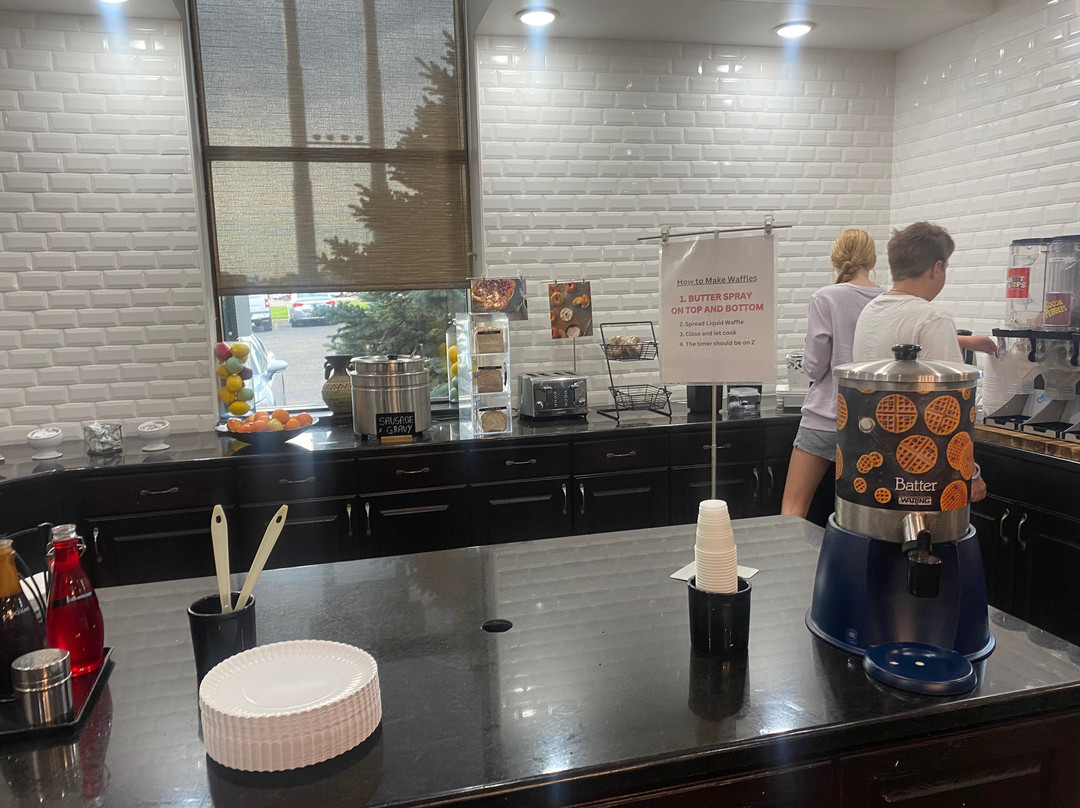 Revel Minot, SureStay Collection By Best Western主图