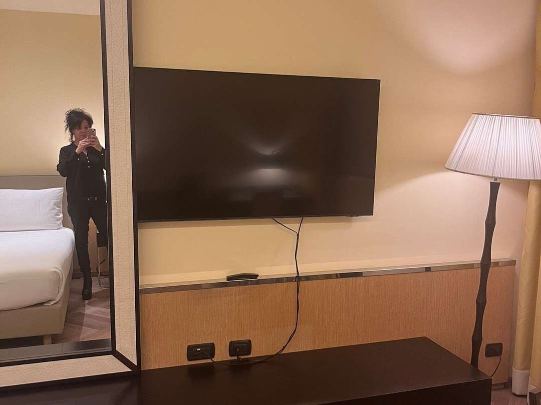 玛尔朋莎乌纳酒店主图