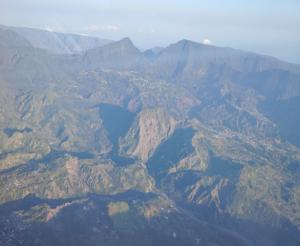 Survol Réunion-留尼旺圣皮耶必去景点