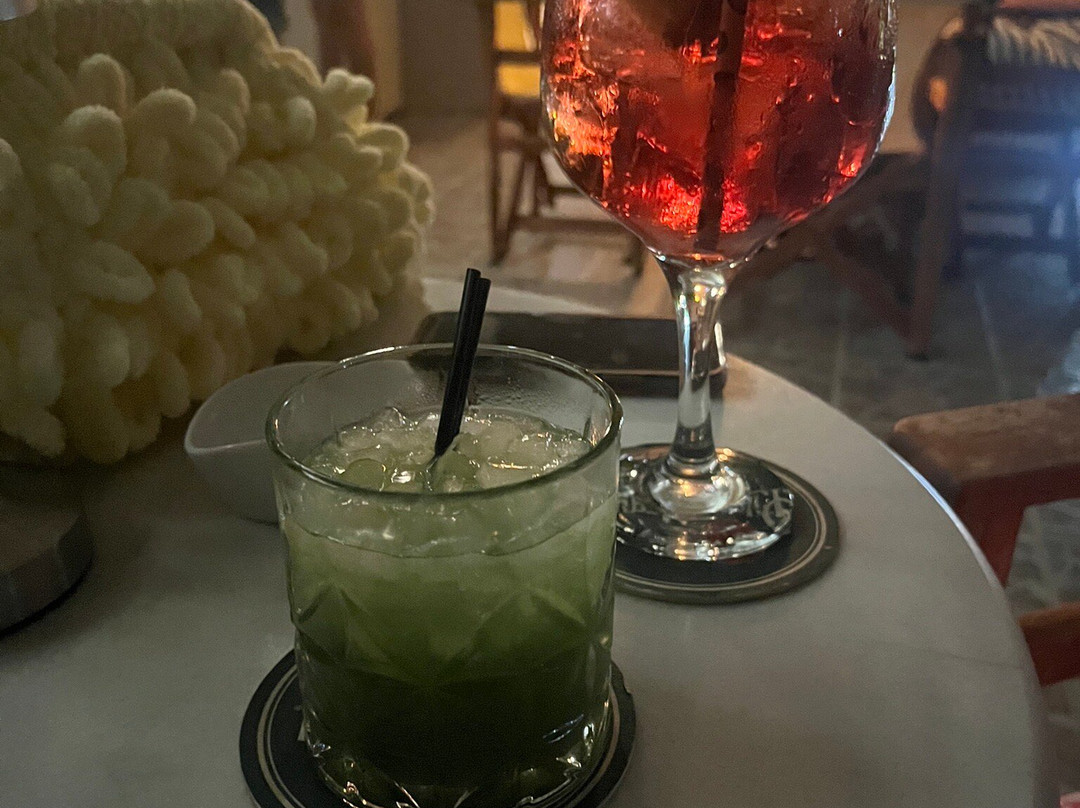 Astra Cocktail Bar-Lourdata必去景点