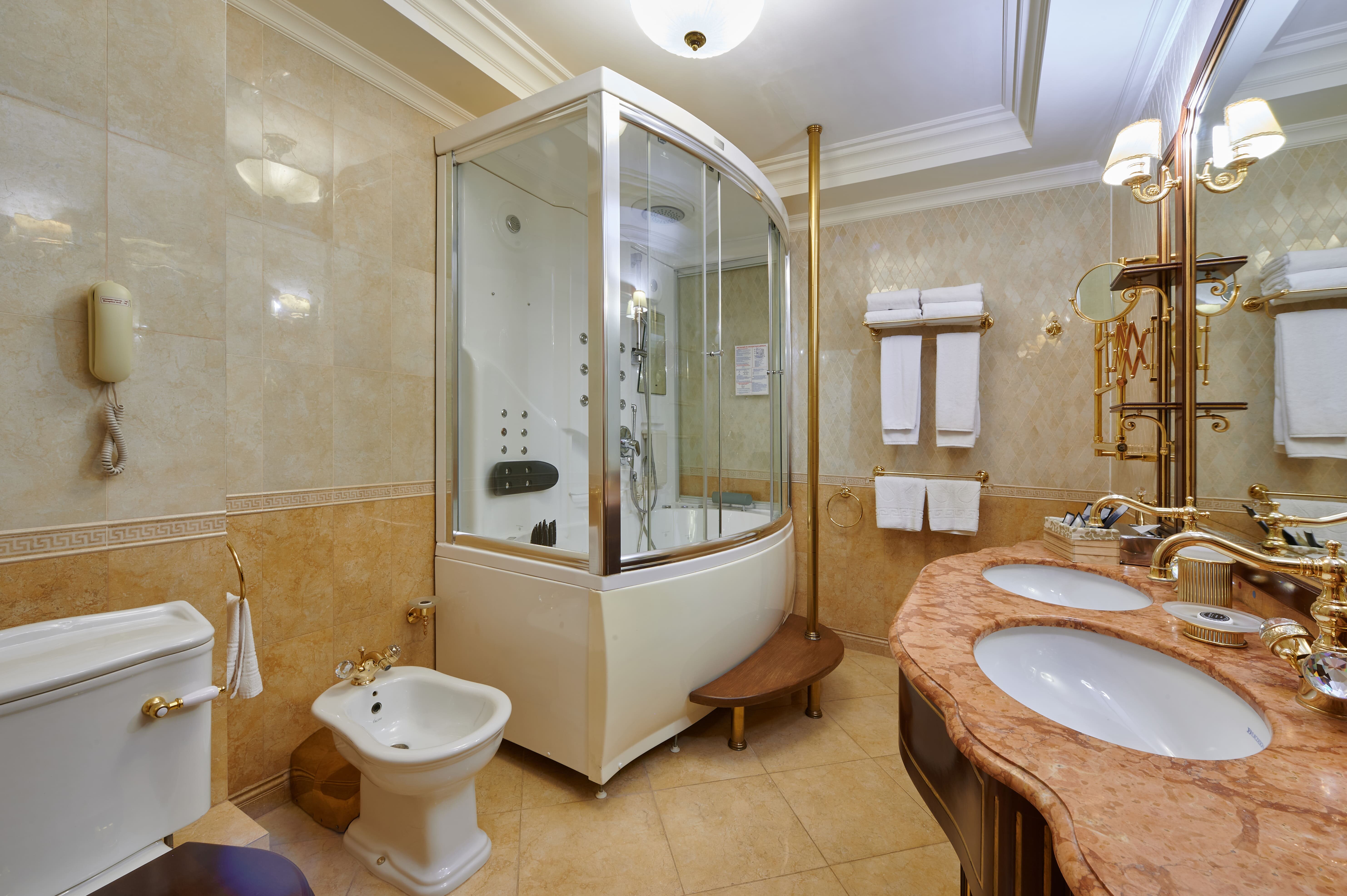 Grinn Hotel-浴室