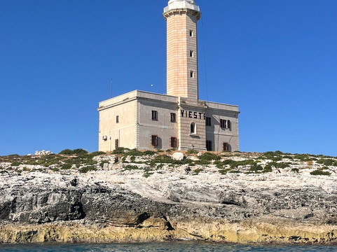 Bookboat-维耶斯泰必去景点