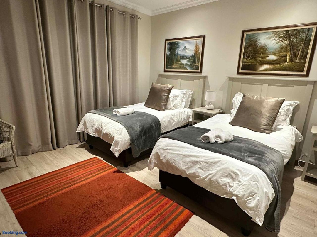 Pond End Villa主图