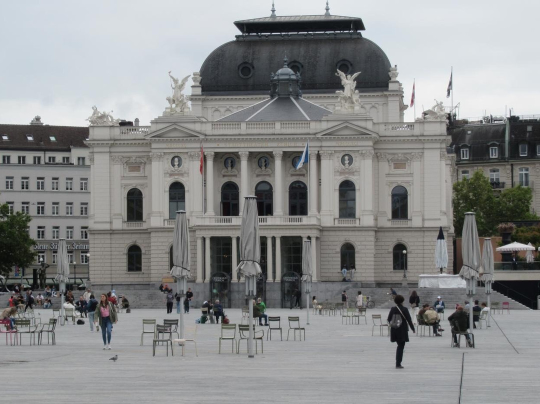 Opernhaus Zurich-苏黎世必去景点