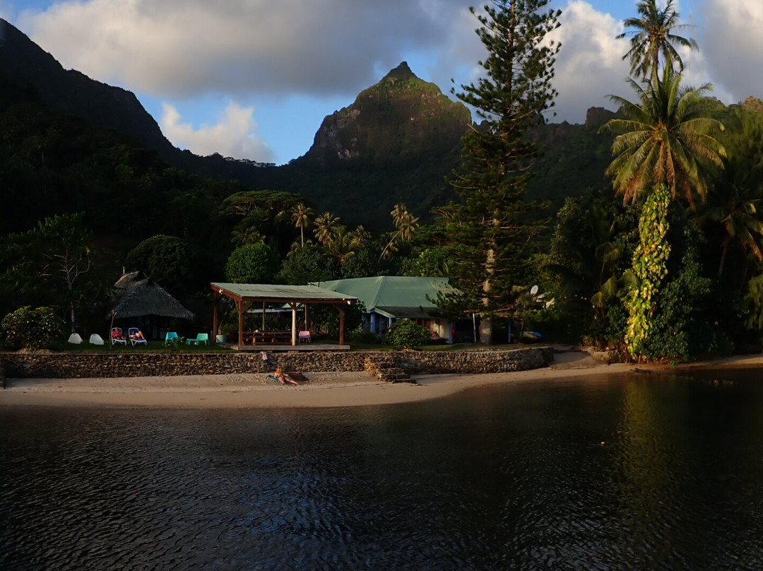 莫雷阿岛里那威海滩度假酒店主图