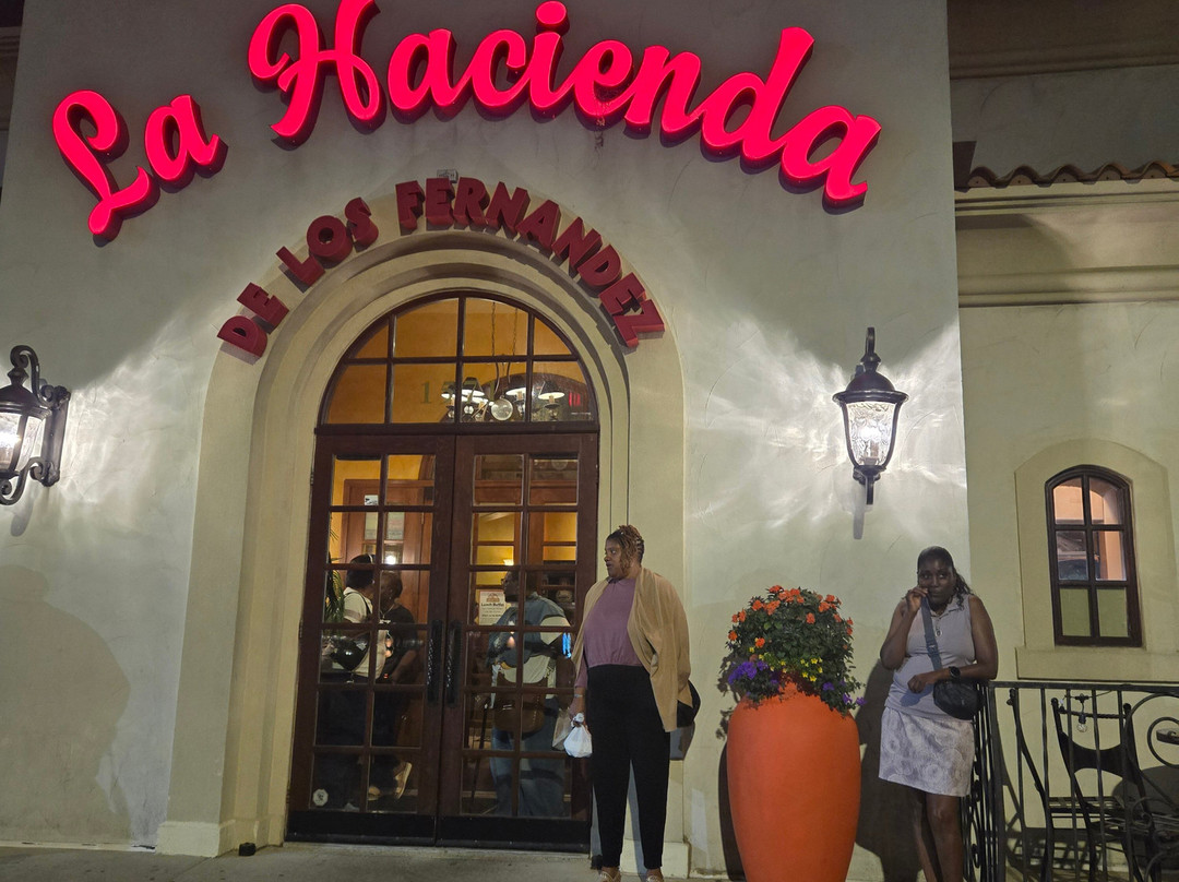 Eaglewood Resort & Spa主图