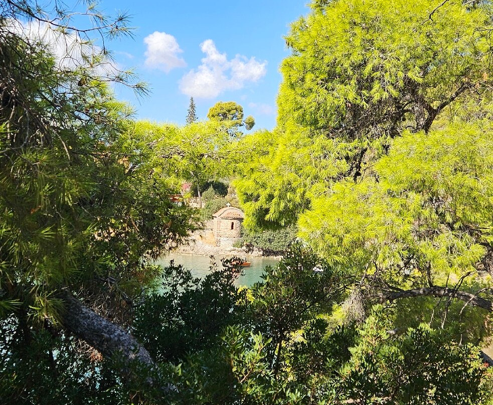 Love Bay-波罗斯必去景点