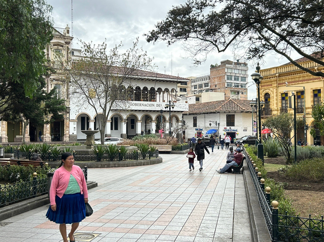 Plaza Abdon Calderon-昆卡必去景点