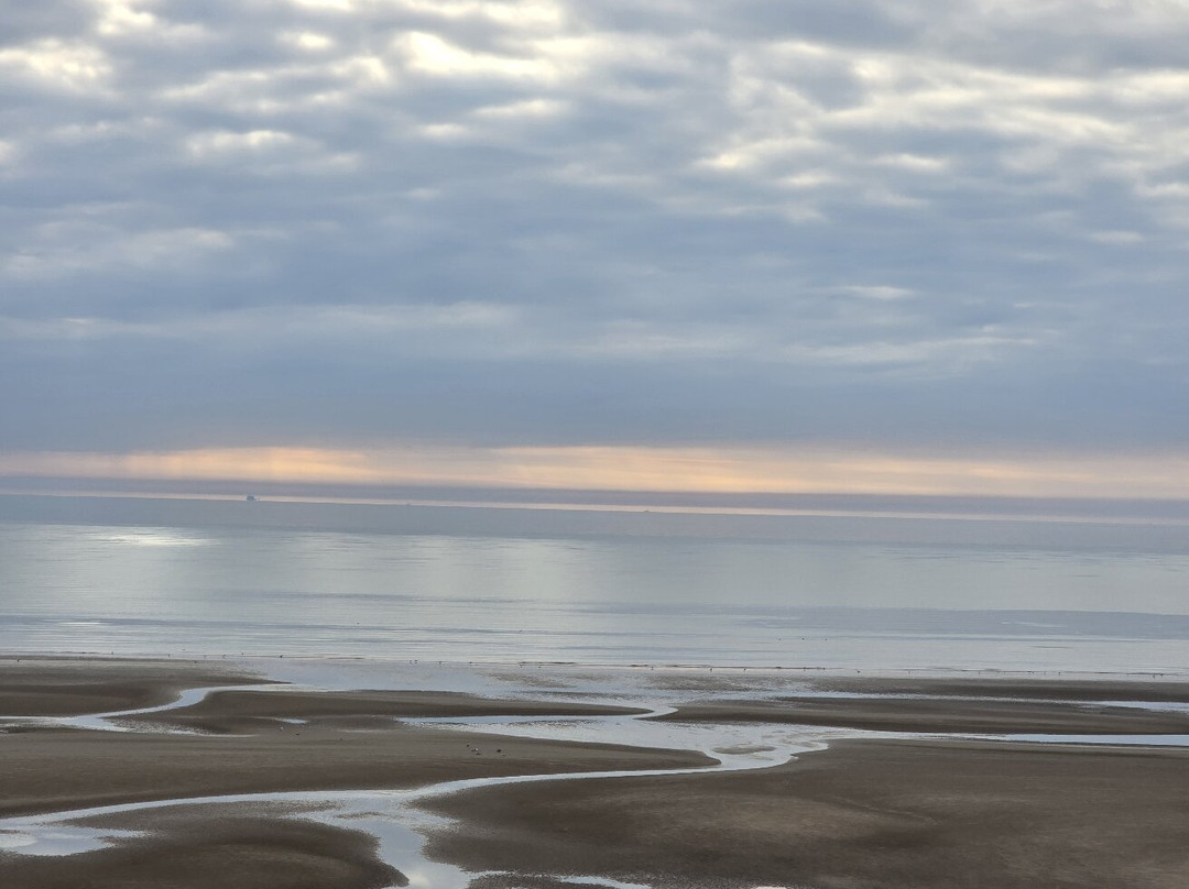 黑池海滩-黑潭必去景点