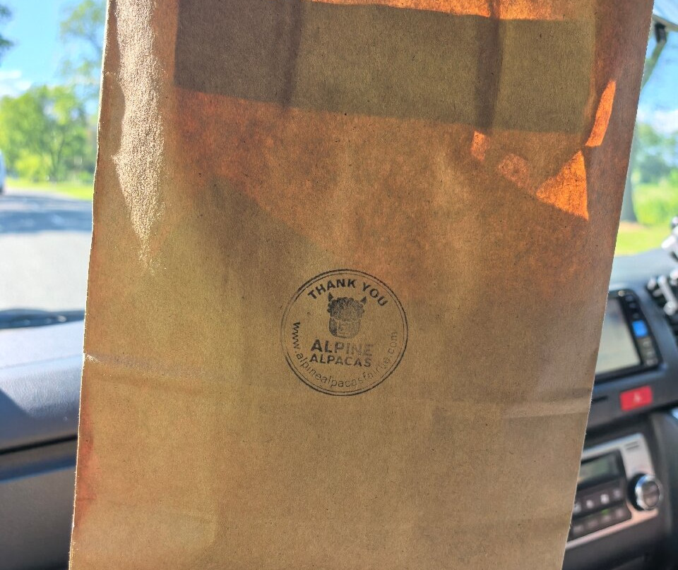 宝石羊驼农场-菲尔利必去景点