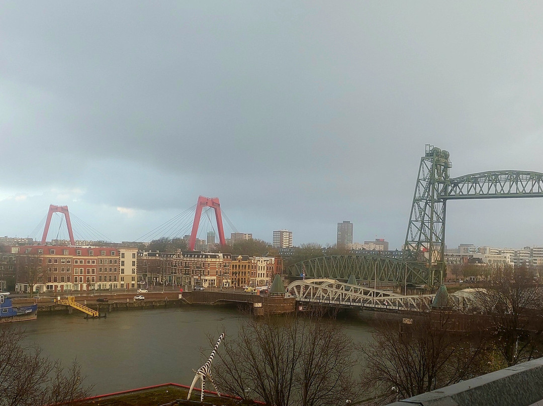 品克弗套房酒店主图