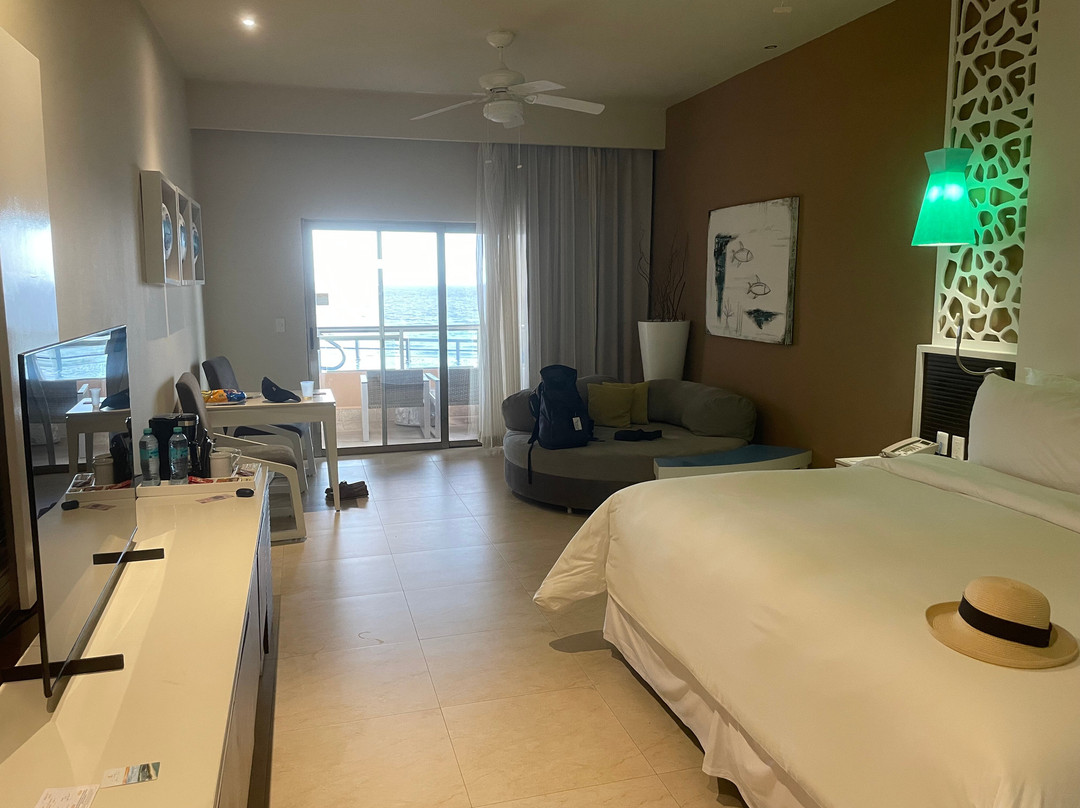 El Dorado Seaside Suites主图