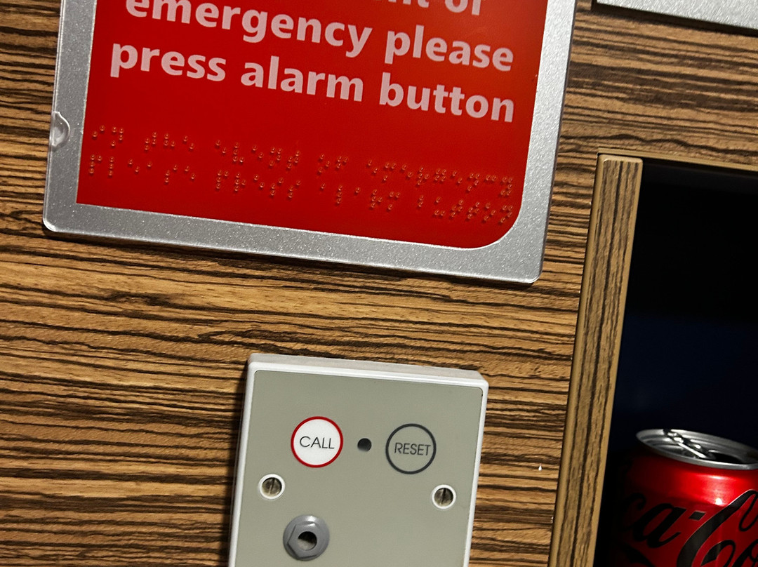 加的夫中央皇后街旅屋酒店主图