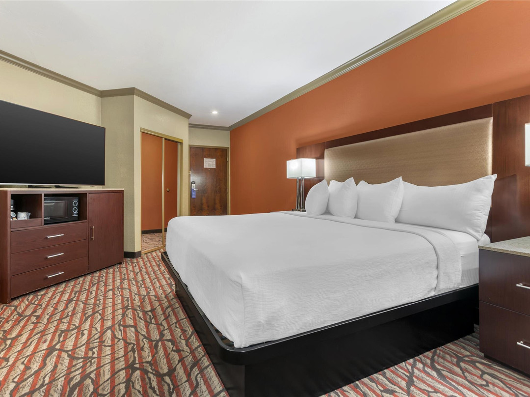 Best Western Plus Brookside Inn主图