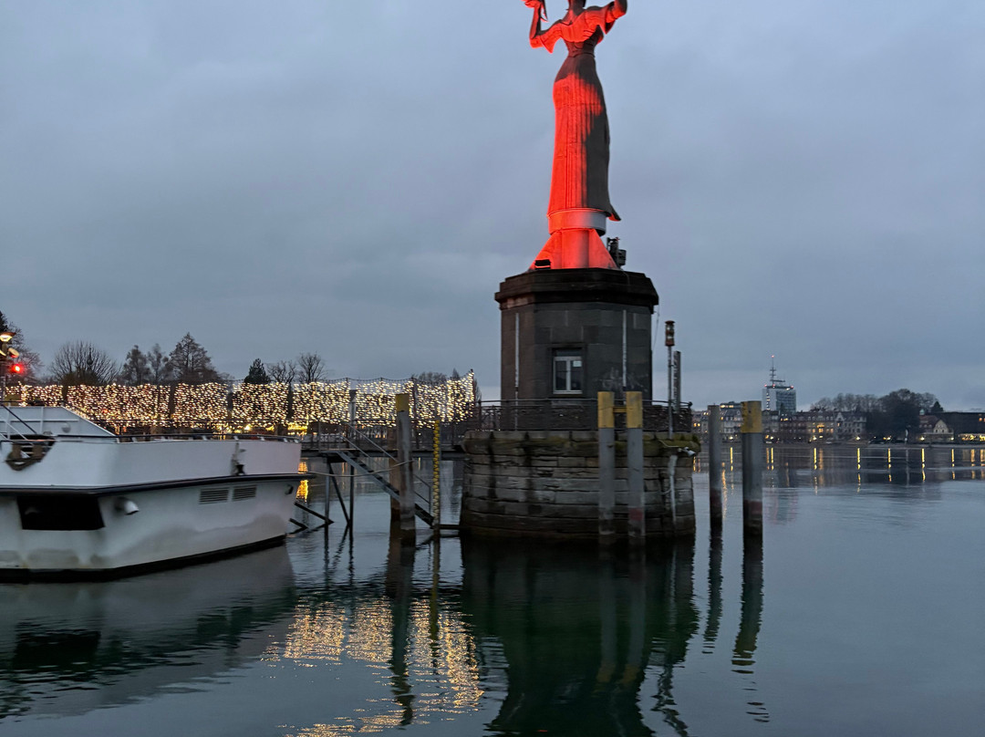 Der Katamaran-腓德烈港必去景点