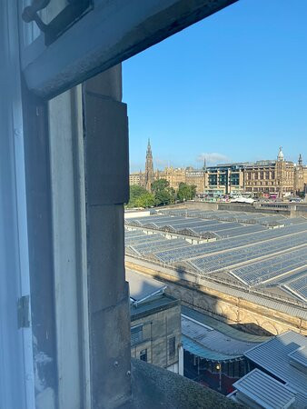 苏格兰人酒店主图