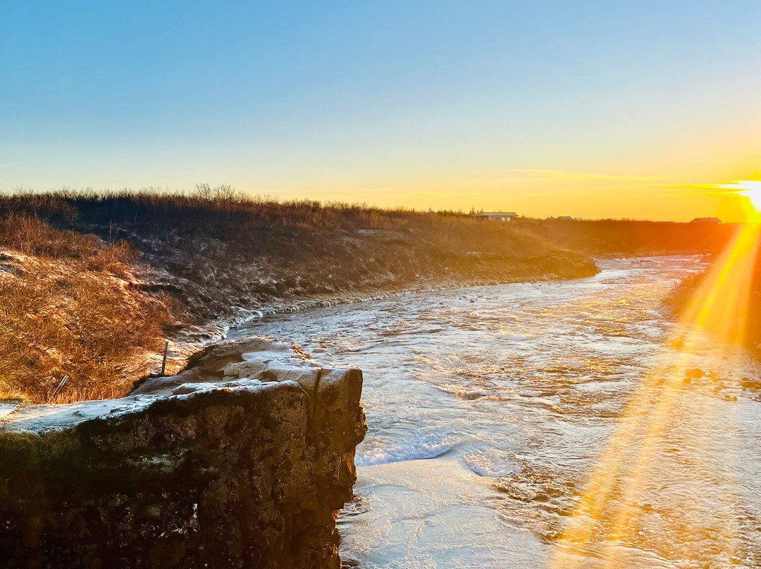 Bruarfoss Waterfall 蒂芬尼藍瀑布-Brekkuskogur必去景点