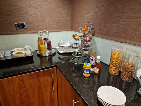 凯尔温格罗夫酒店主图