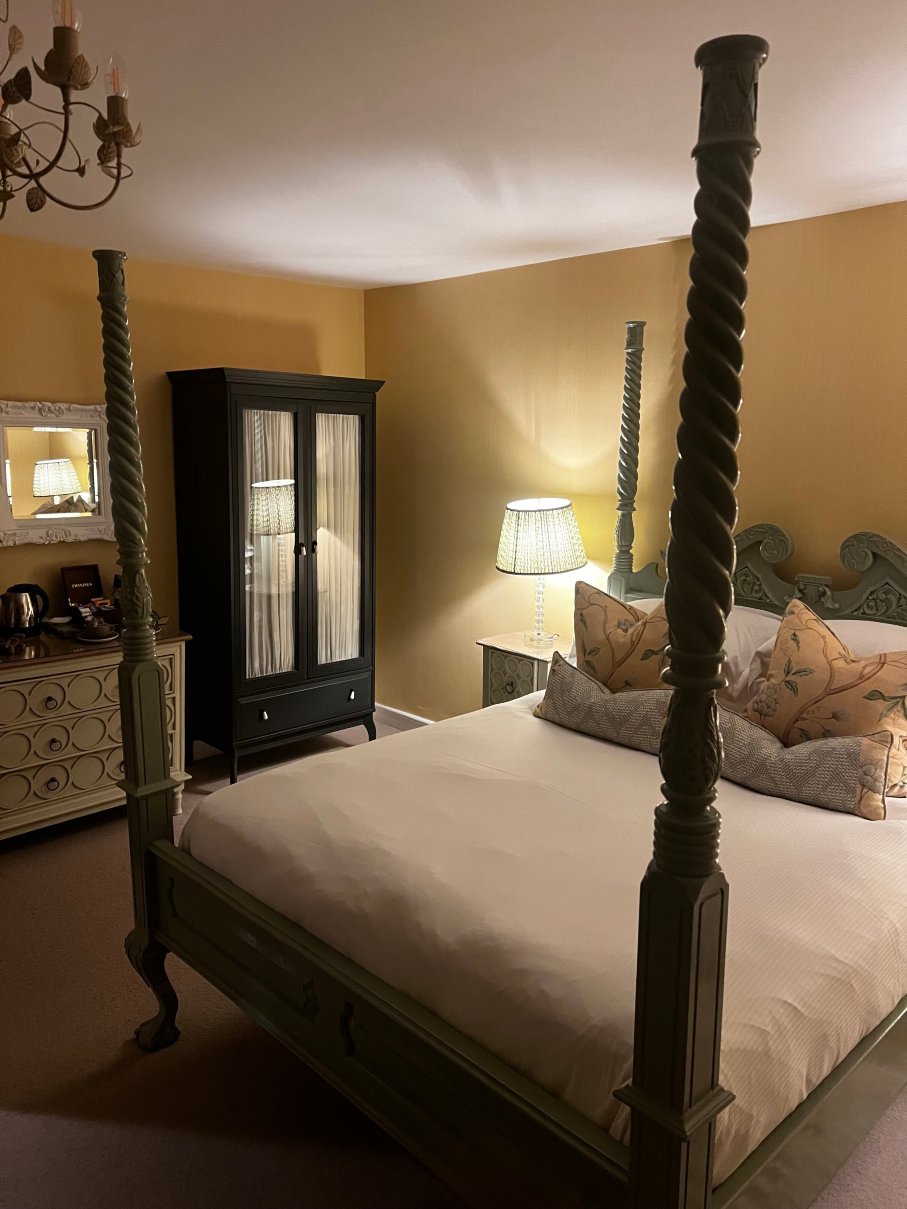 海穴阿姆斯酒店-官方