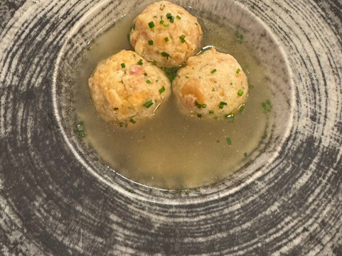 齐末尼酒店主图