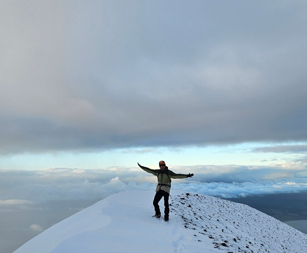 Ascensión A La Cumbre Del Volcán Osorno-巴拉斯港必去景点