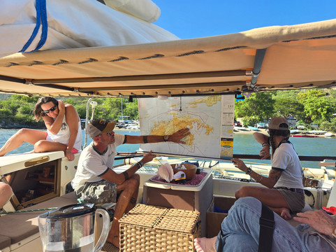 Mahiya - Virgin Magic Charters-Coral Bay必去景点