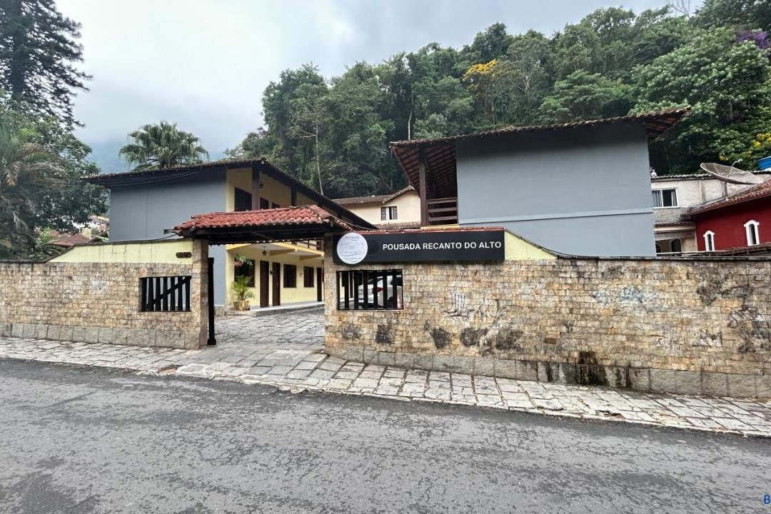 高地角落酒店, 特雷索波利斯