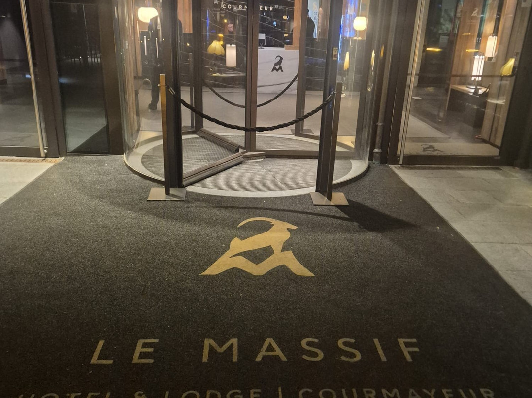 库马耶乌尔马西夫酒店及郊外小屋 - 世界杰出旅馆系统主图