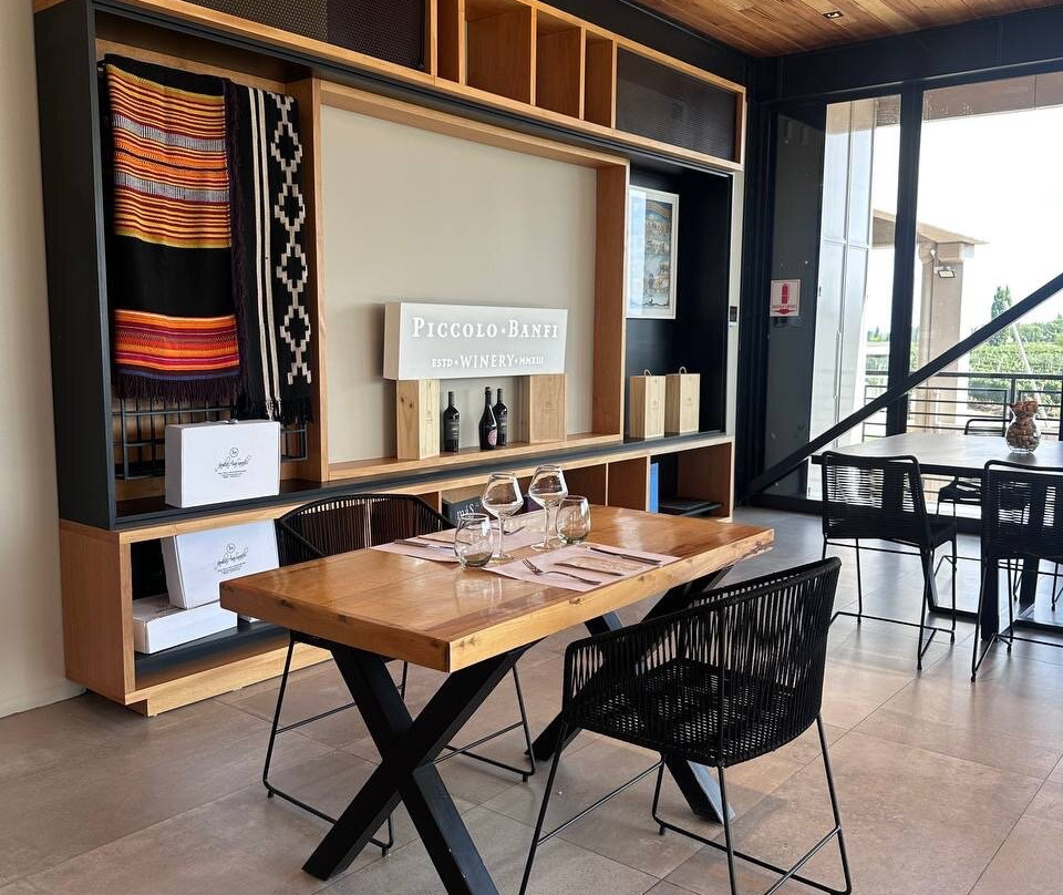 Bodega Piccolo Banfi - Pizza Paradiso-阿格雷洛必去景点