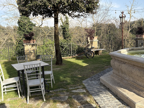 黎莱斯卡斯特隆波齐亚酒店主图