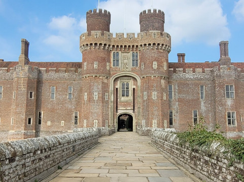 Herstmonceux Castle-Hailsham必去景点