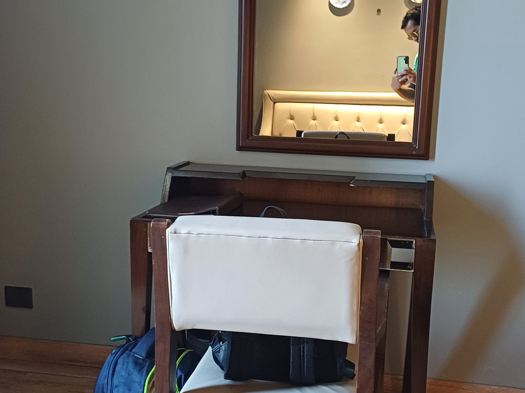 拉乌沙耶吉恩瑞斯酒店主图