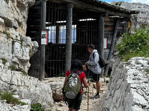 Cinque Torri-科尔蒂纳丹佩佐必去景点