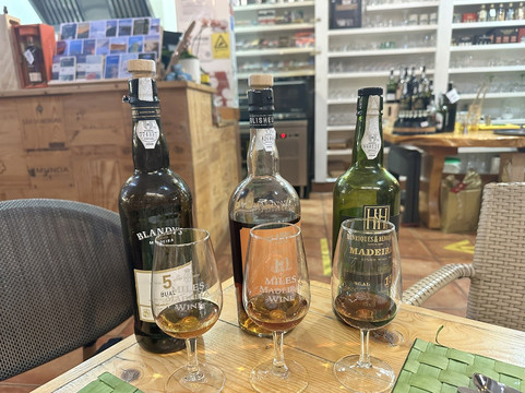 Loja Dos Vinhos